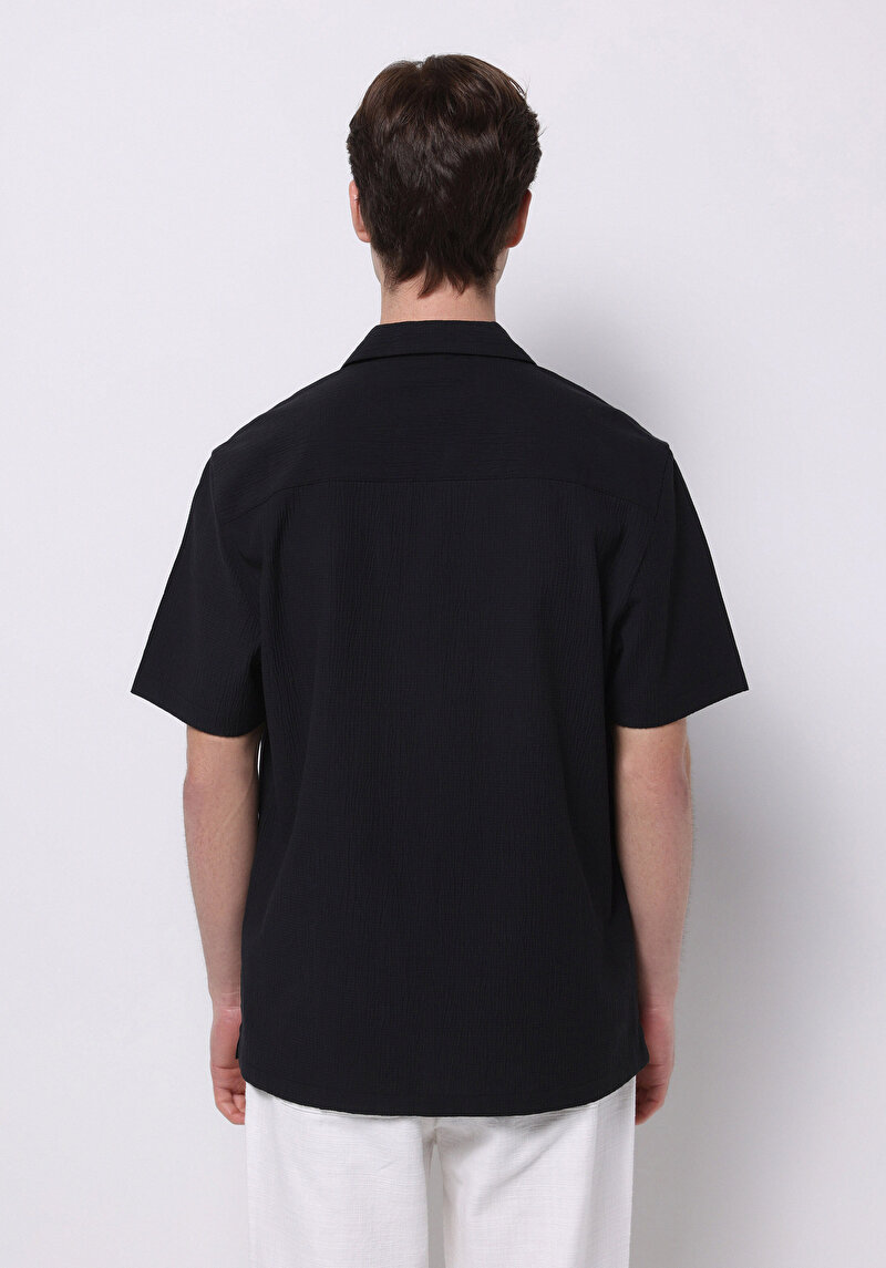 Imagine a Camasa Cu Maneca Scurta De Barbati Negru Regular Fit Cl1074590