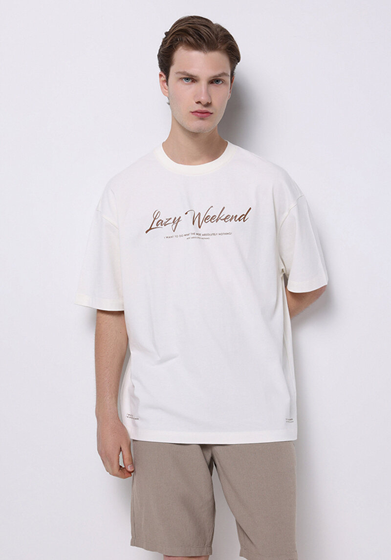 Imagine a Tricou Supradimensionat Cu Gât Rotund Drept Pentru Bărbați Alb Cu Mânecă Scurtă