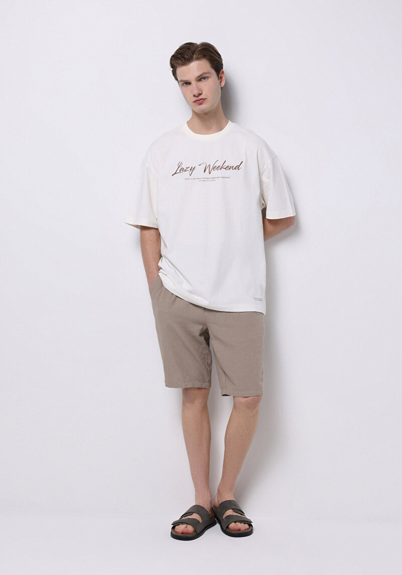 Imagine a Tricou Supradimensionat Cu Gât Rotund Drept Pentru Bărbați Alb Cu Mânecă Scurtă