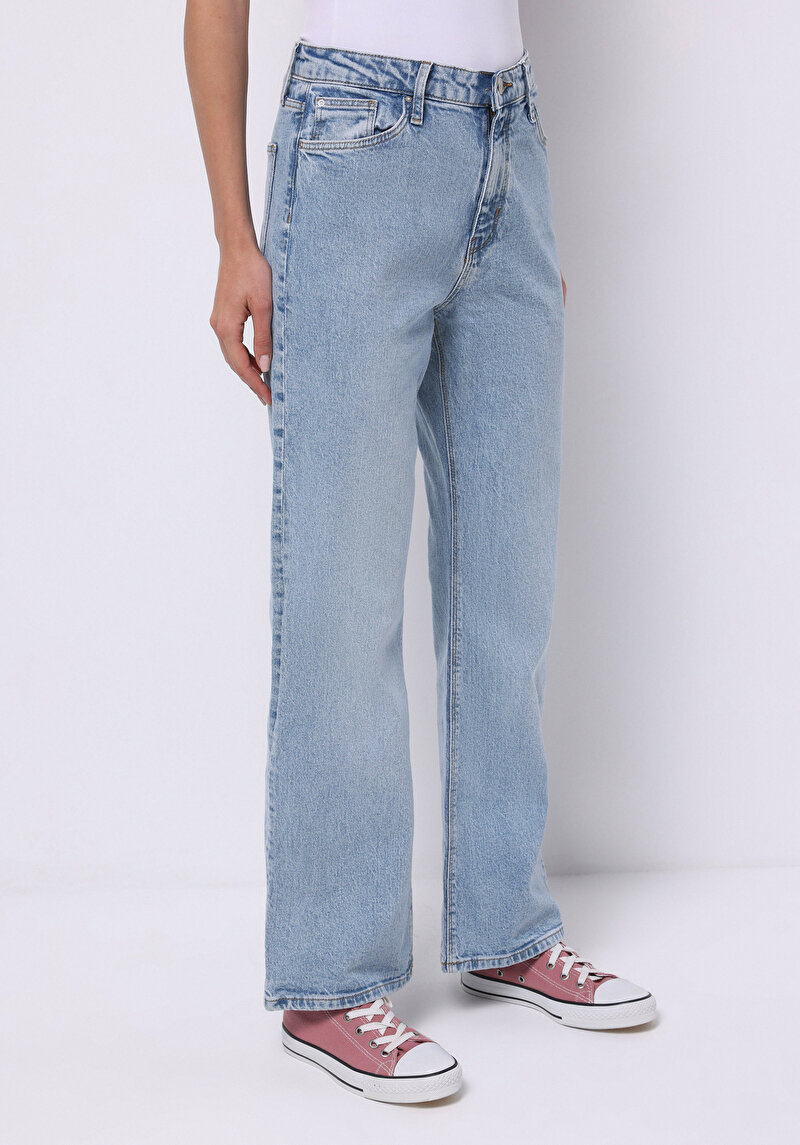 Imagine a Regular Fit Talie Medie Picior Larg Blugi İndigo Pentru Femei