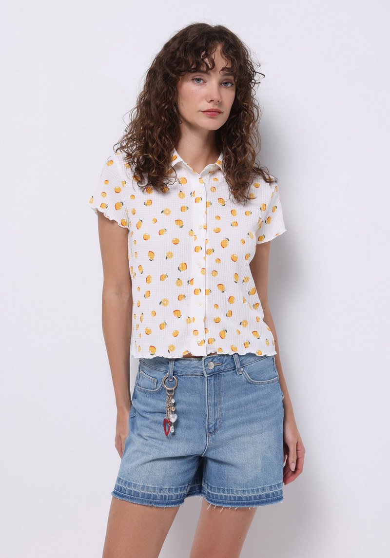 Imagine a Short / Pantaloni Scurti De Dama Albastru Mom Fit  Cl1074979