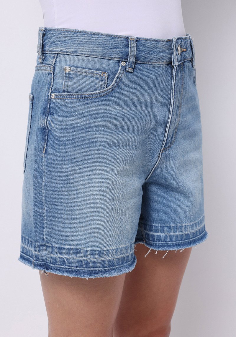 Imagine a Short / Pantaloni Scurti De Dama Albastru Mom Fit Cl1074979