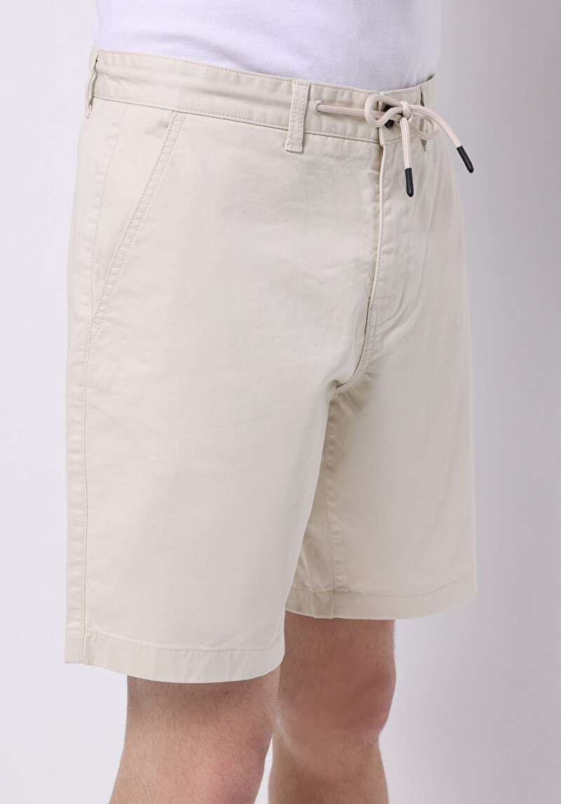 Imagine a Short / Pantaloni Scurti De Barbati Alb Regular Fit Cl1074574