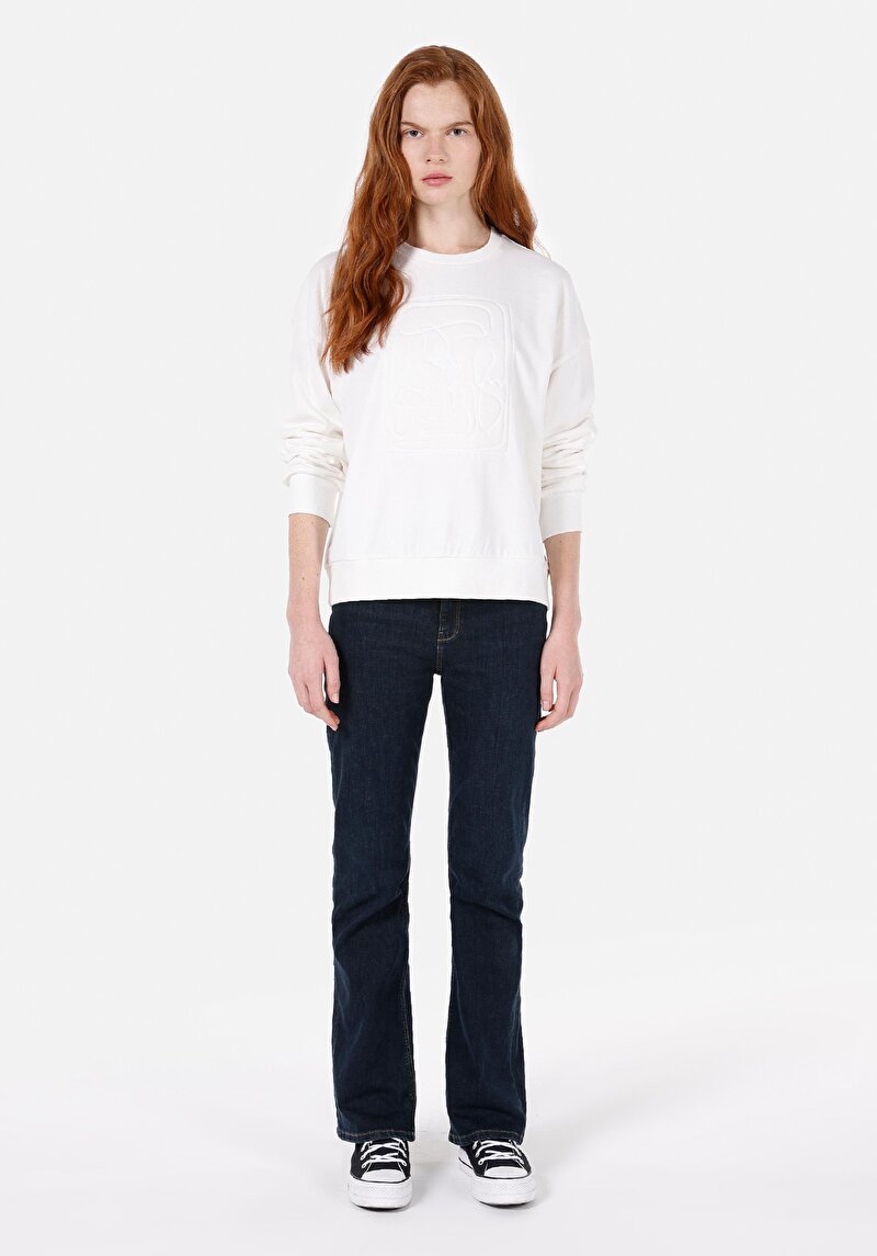 Imagine a Hanorac / Bluza De Dama Alb Regular Fit Cl1072239