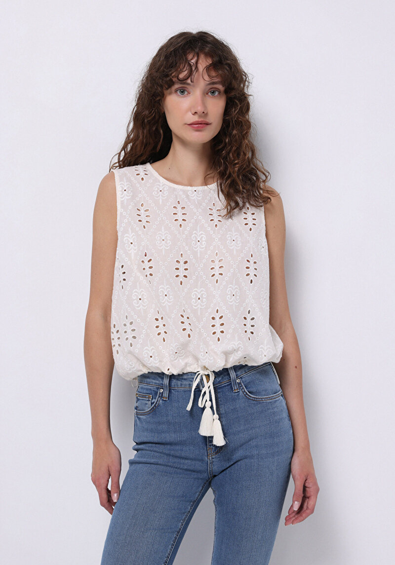 Imagine a Regular Fit Guler Rotund Brodat Cămașă Fără Mâneci Ecru Pentru Femei