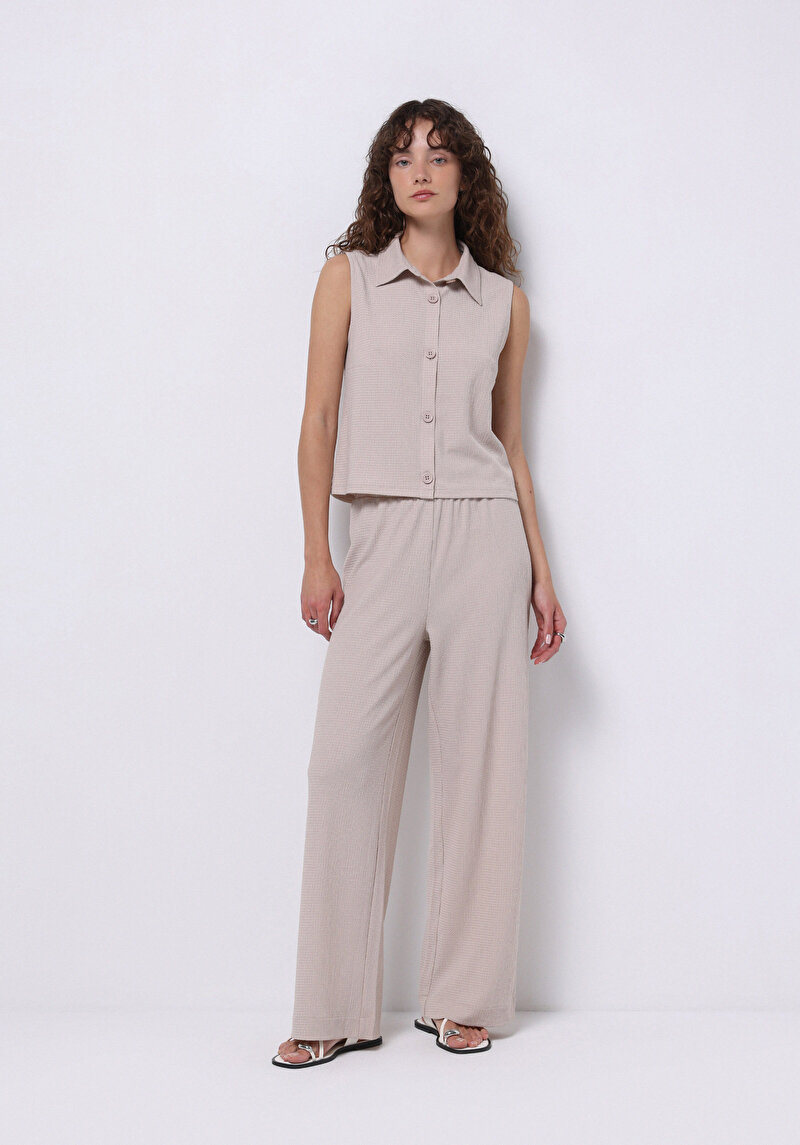 Imagine a Regular Fit Talie Medie Drept Pantaloni De Trening Bej Pentru Femei