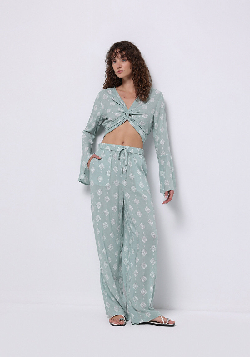 Imagine a Slim Fit Cămașă Verde Cu Mânecă Lungă Pentru Femei Cu Decolteu În V İmprimat