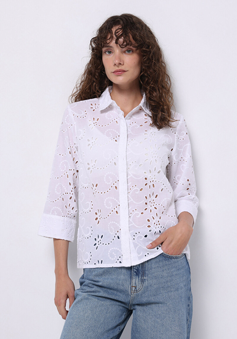 Imagine a Cămașă Regular Fit Gât Brodat Cămașă Albă Cu Mânecă Lungă Pentru Femei