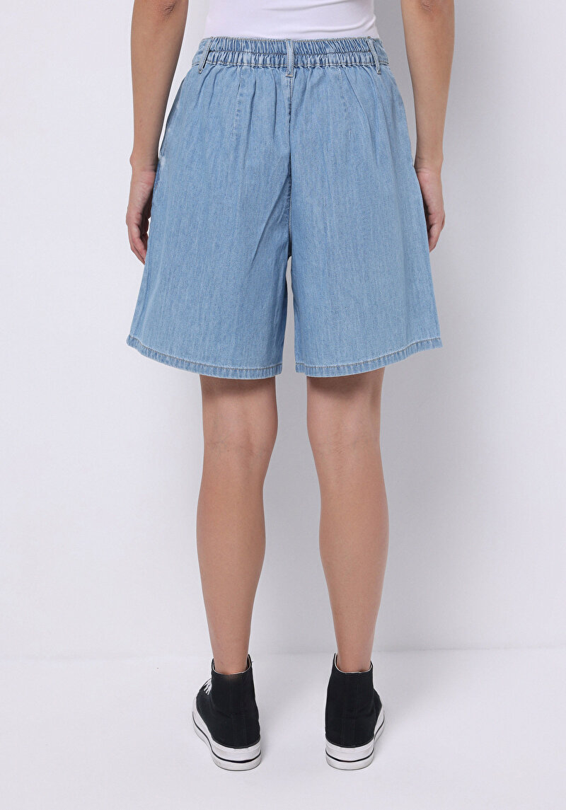 Imagine a Pantaloni Scurți De Jeans Gri Pentru Femei Cu Talie Lejeră
