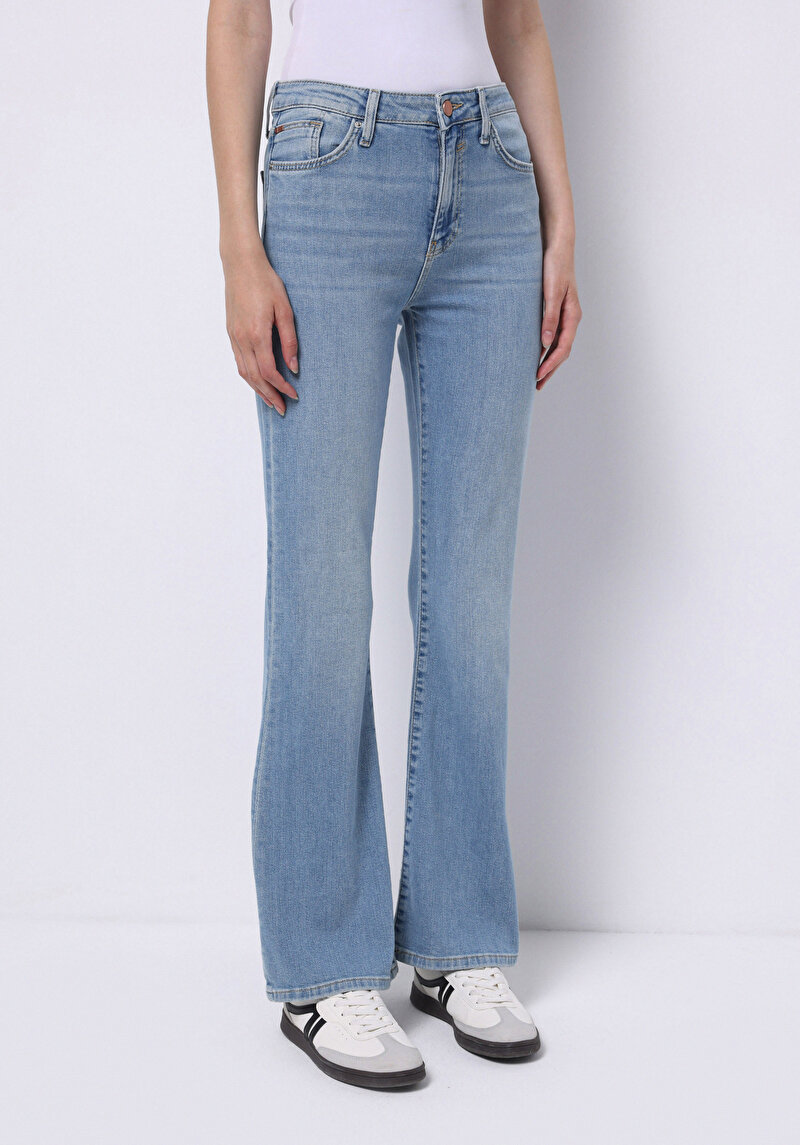 Afișați detalii pentru Regular Fit Mid Waist Bootcut Blugi İndigo Pentru Femei