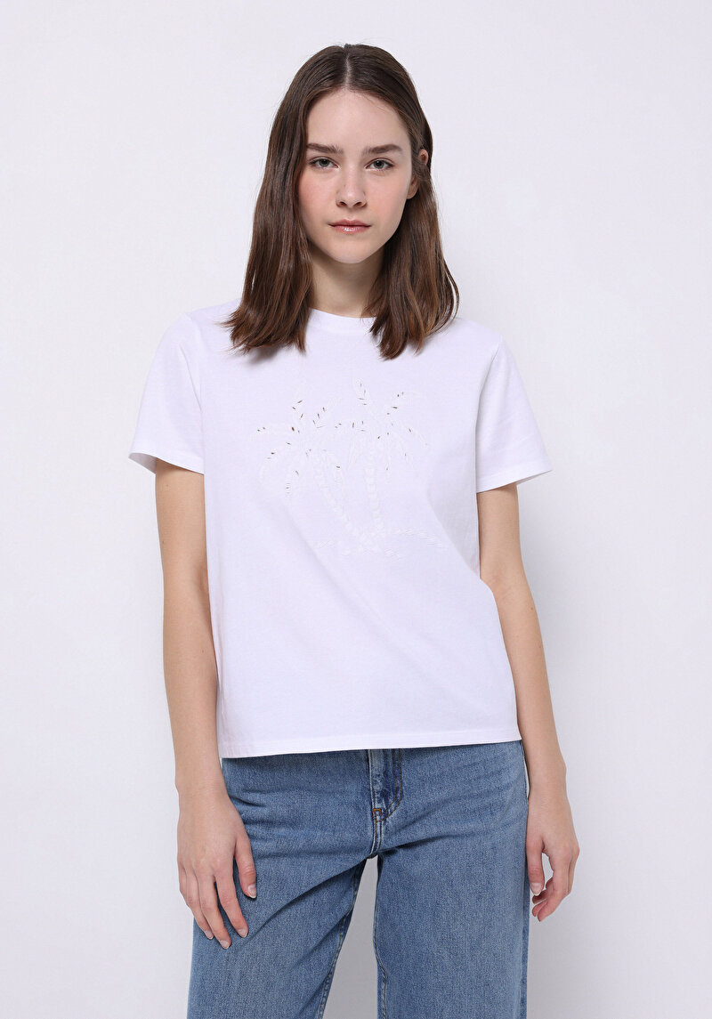 Imagine a Regular Fit Round Neck Brodat Tricou Alb Cu Mânecă Scurtă Pentru Femei