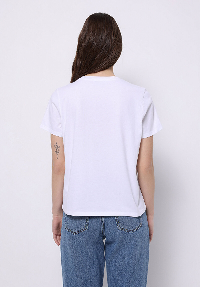 Imagine a Regular Fit Round Neck Brodat Tricou Alb Cu Mânecă Scurtă Pentru Femei