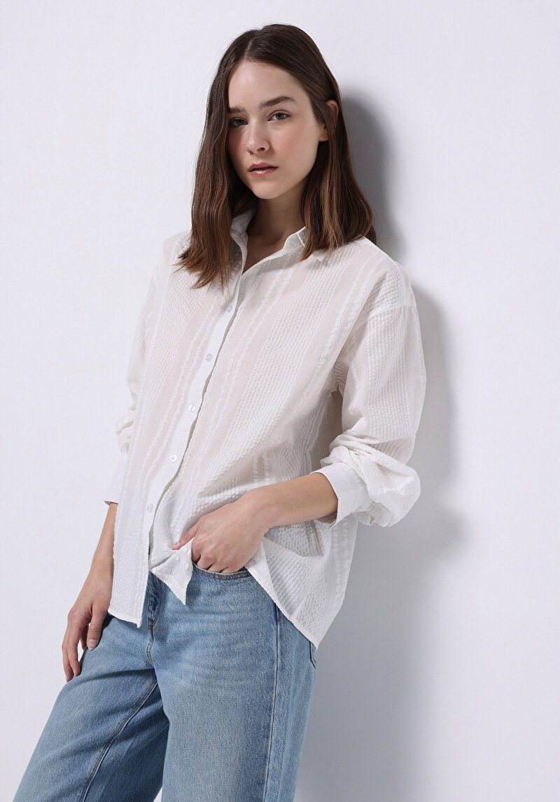 Imagine a Regular Fit Cămașă Decolteu Drept Cămașă Albă Cu Mânecă Lungă Pentru Femei