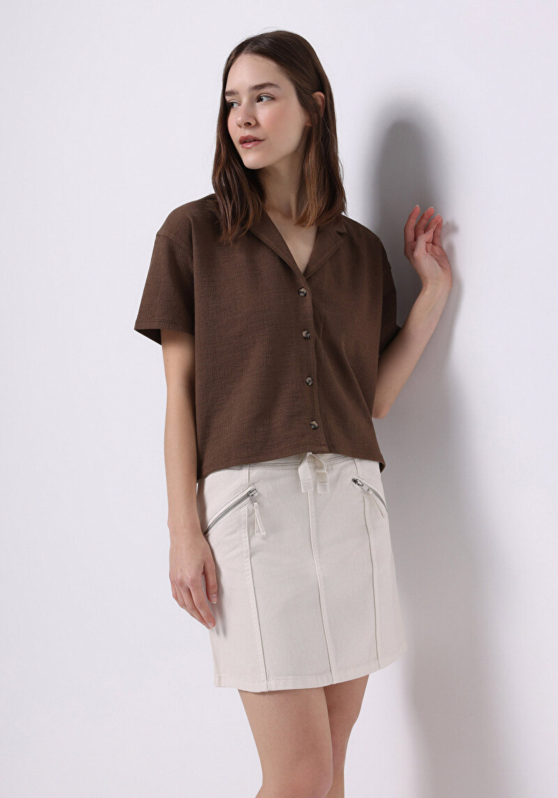 Imagine a Mini Fustă Dreaptă Din Dantelă Bej Pentru Femei