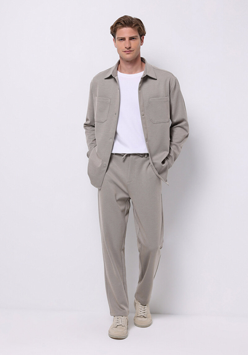 Imagine a Pantaloni De Barbati Bej Regular Fit  Cl1075648