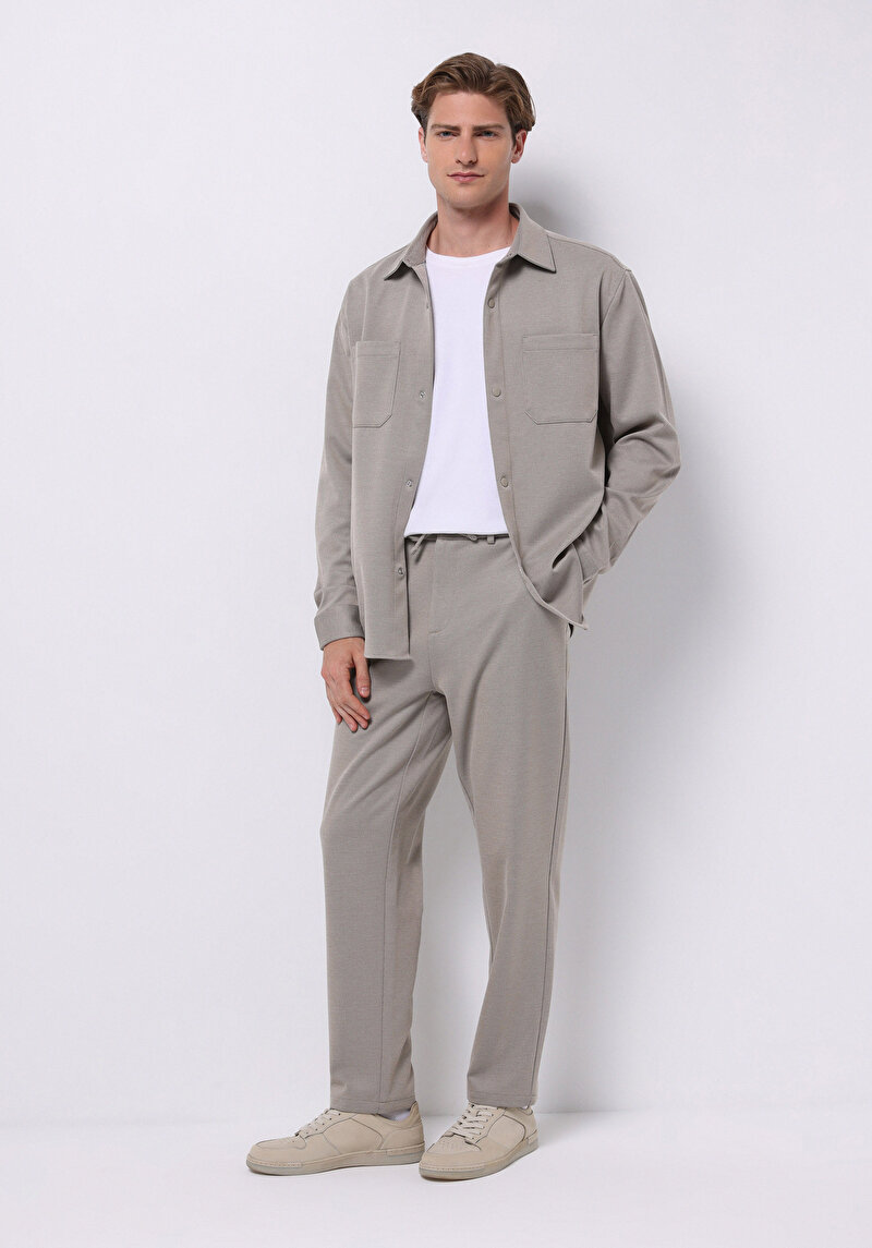 Imagine a Pantaloni De Barbati Bej Regular Fit Cl1075648