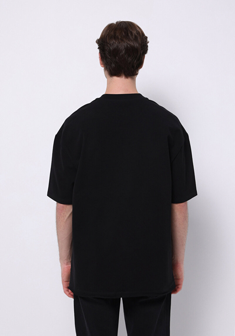 Imagine a Tricou Cu Maneca Scurta De Barbati Negru Oversize Fit Cl1075370