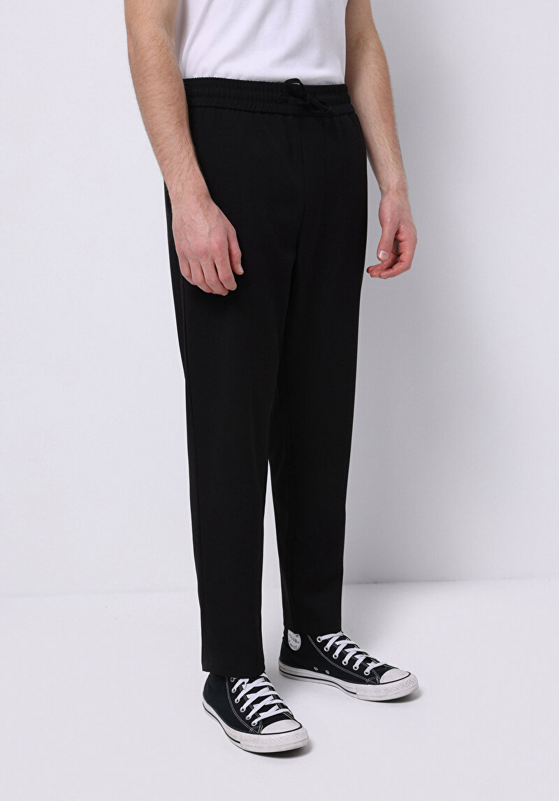 Imagine a Pantaloni De Barbati Negru Regular Fit Cl1075740