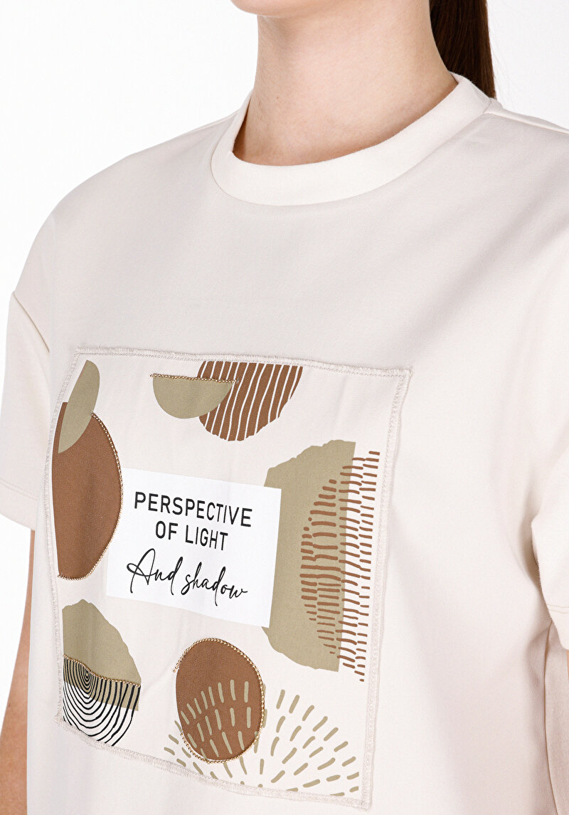 Afișați detalii pentru Regular Fit Round Neck Printed Tricou Cu Mânecă Scurtă Pentru Femei