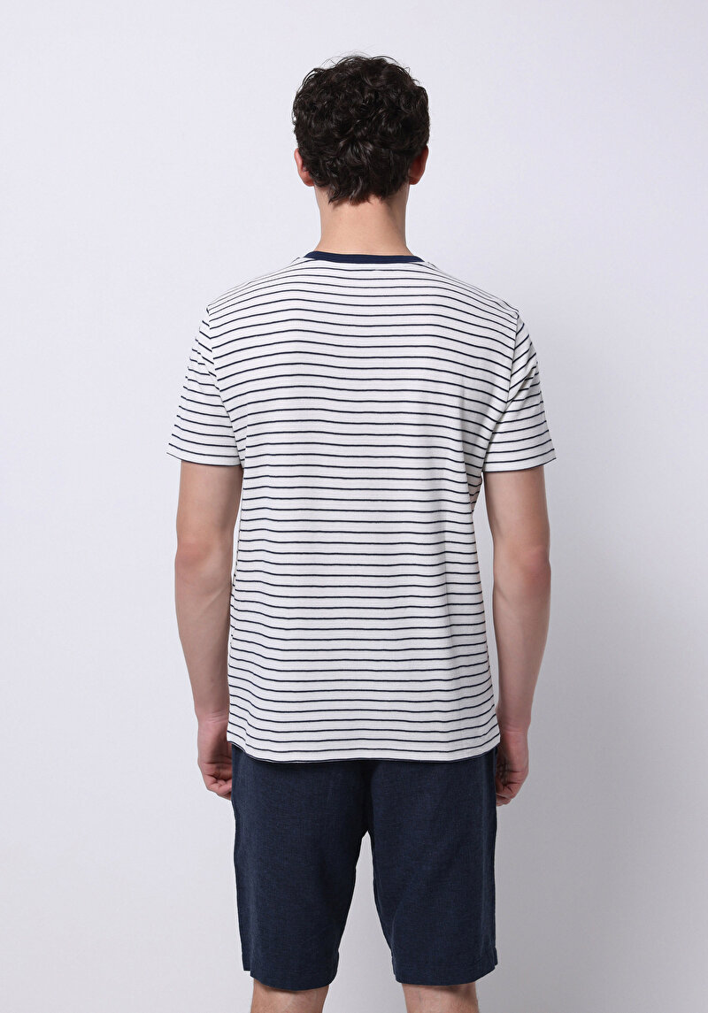 Imagine a Tricou Cu Maneca Scurta De Barbati Albastru Regular Fit Cl1074200