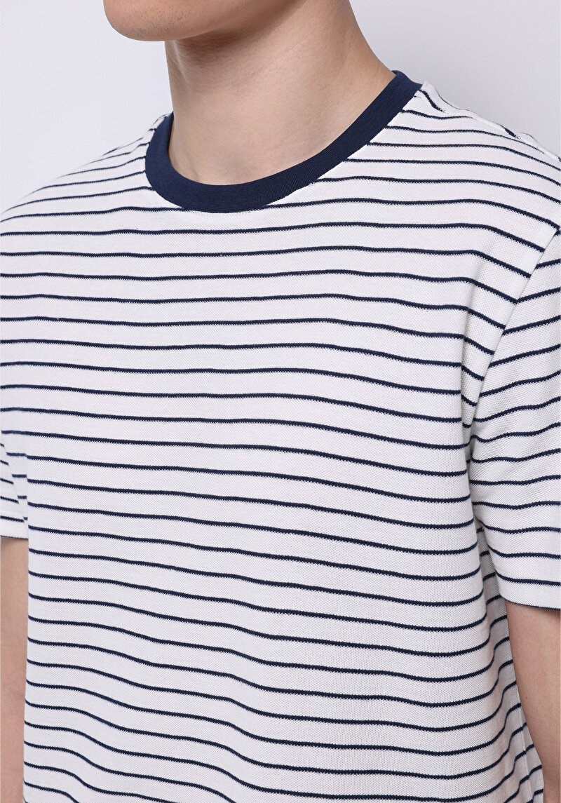 Imagine a Tricou Cu Maneca Scurta De Barbati Albastru Regular Fit  Cl1074200