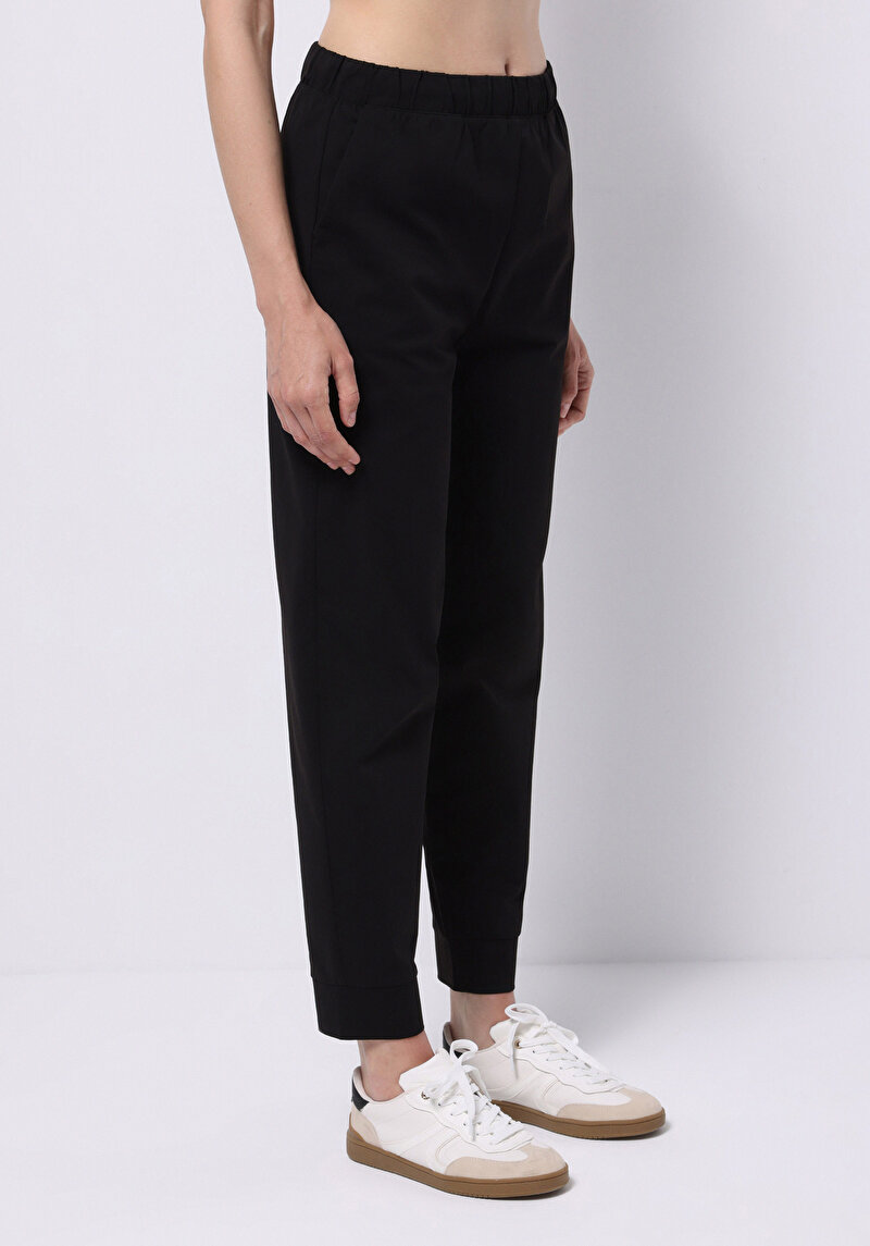 Imagine a Pantaloni De Trening De Dama Negru Regular Fit Cl1075803