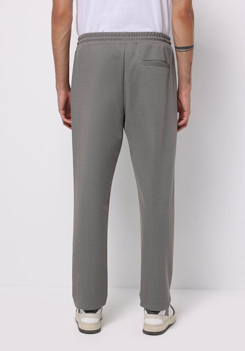 Imagine a Pantaloni De Trening De Barbati Maro Regular Fit Cl1075371