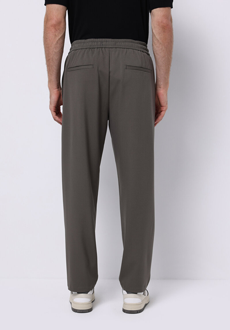 Imagine a Pantaloni De Barbati Verde Regular Fit Cl1075740