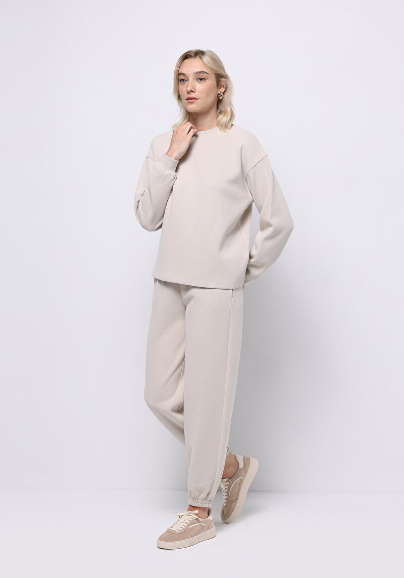 Afișați detalii pentru Pantaloni De Trening De Dama Bej Regular Fit  Cl1076454