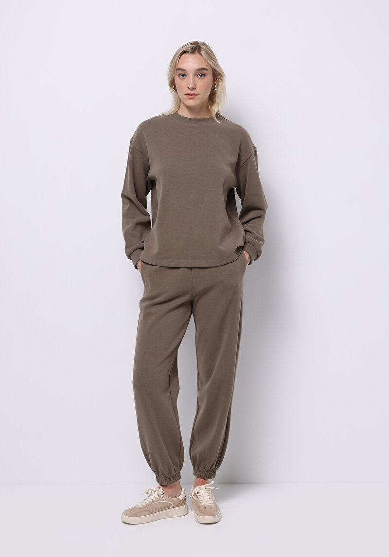 Imagine a Pantaloni De Trening De Dama Bej Regular Fit  Cl1076454