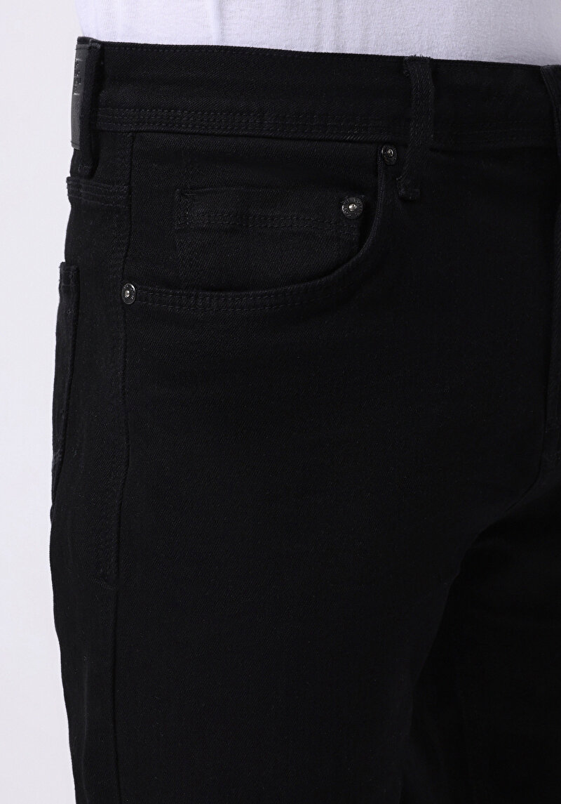 Afișați detalii pentru Pantaloni De Barbati Negru Regular Fit 045 David Cl1076017