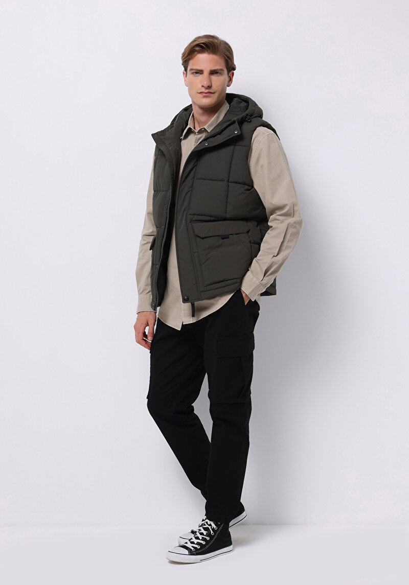 Afișați detalii pentru Vesta De Barbati Kaki Regular Fit  Cl1076195