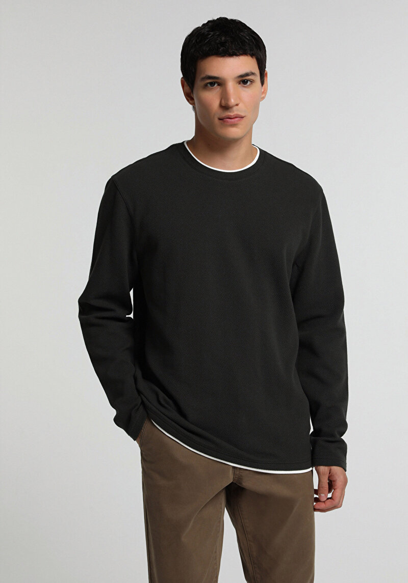 Imagine a Tricou Cu Maneca Lunga De Barbati Kaki Regular Fit Cl1076433