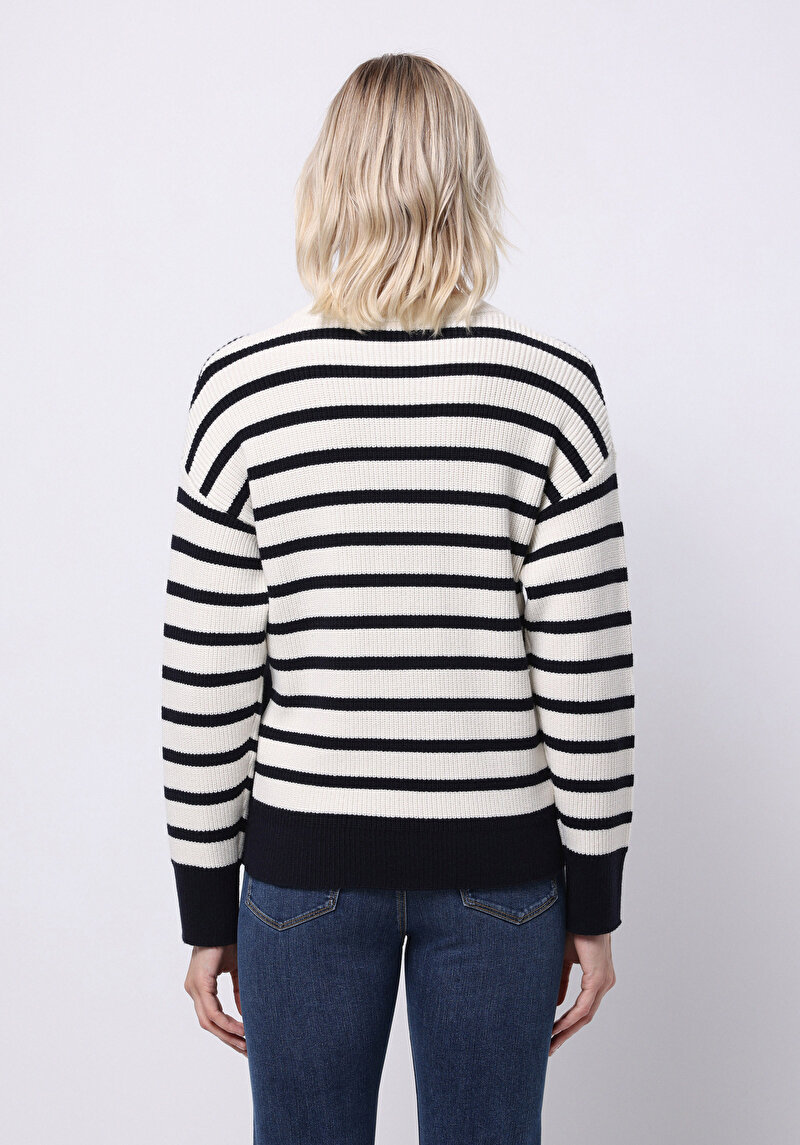 Afișați detalii pentru Pulover De Dama Alb Regular Fit  Cl1075634