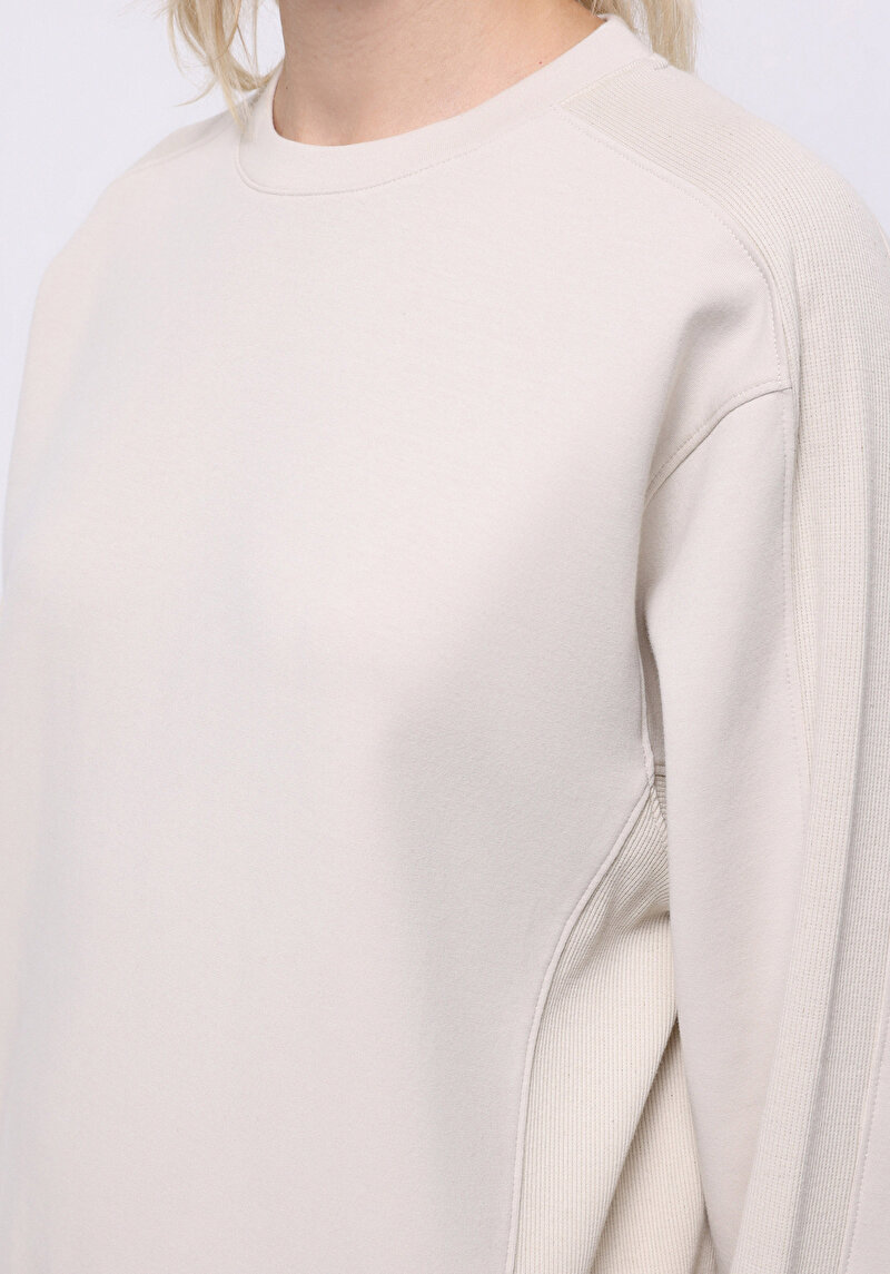 Imagine a Hanorac / Bluza De Dama Bej Regular Fit Cl1076150