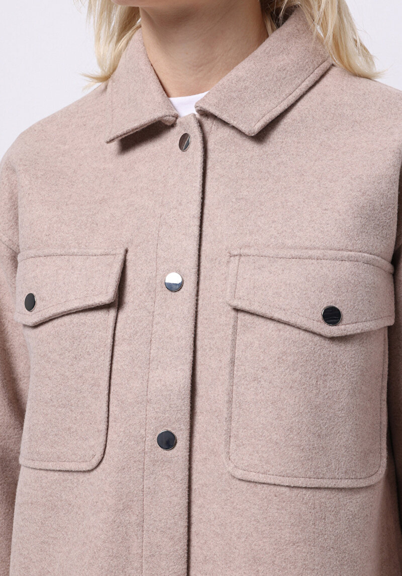 Imagine a Camasa Cu Maneca Lunga De Dama Bej Regular Fit Cl1076427