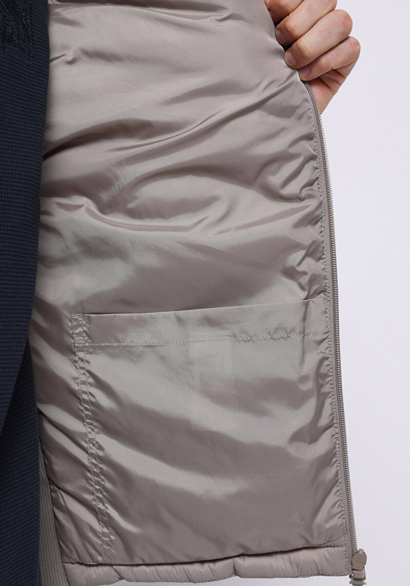 Afișați detalii pentru Vesta De Barbati Bej Slim Fit  Cl1071238