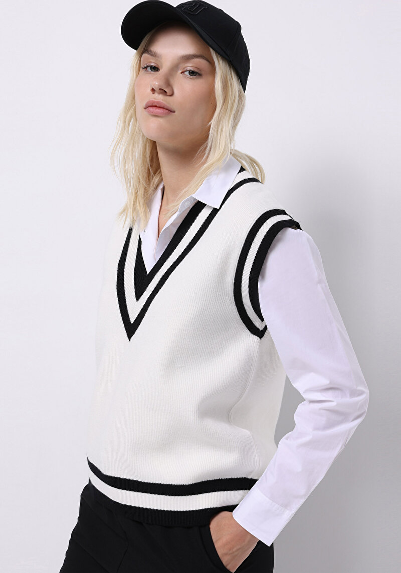 Imagine a Pulover De Dama Alb Regular Fit Cl1075213