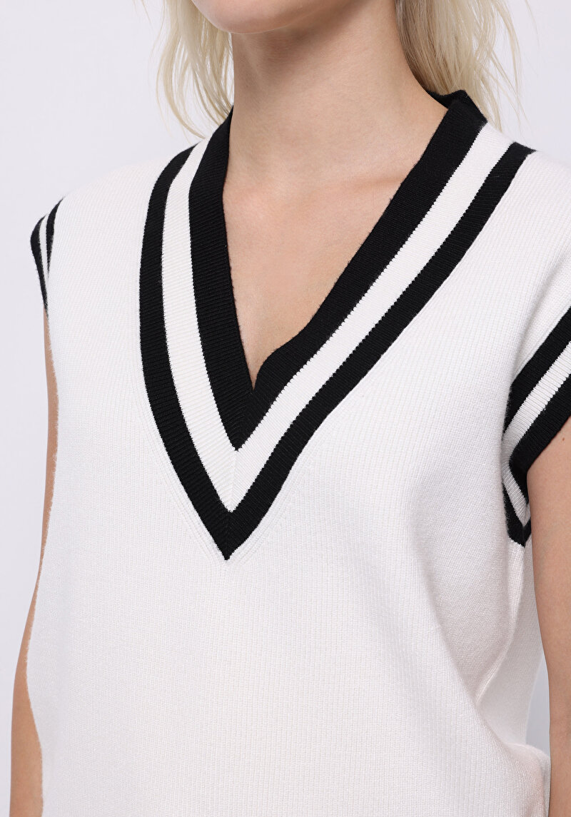 Imagine a Pulover De Dama Alb Regular Fit Cl1075213