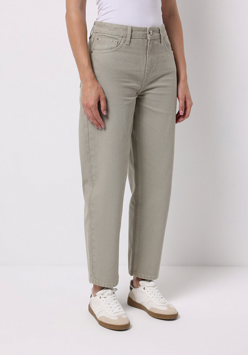 Imagine a Pantaloni De Dama Verde Barrel Fit Cl1076105