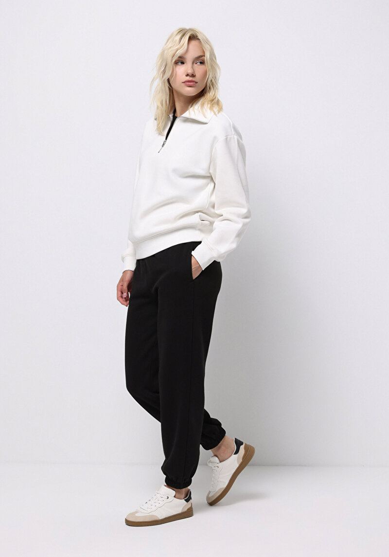 Imagine a Pantaloni De Trening De Dama Negru Regular Fit Cl1076237