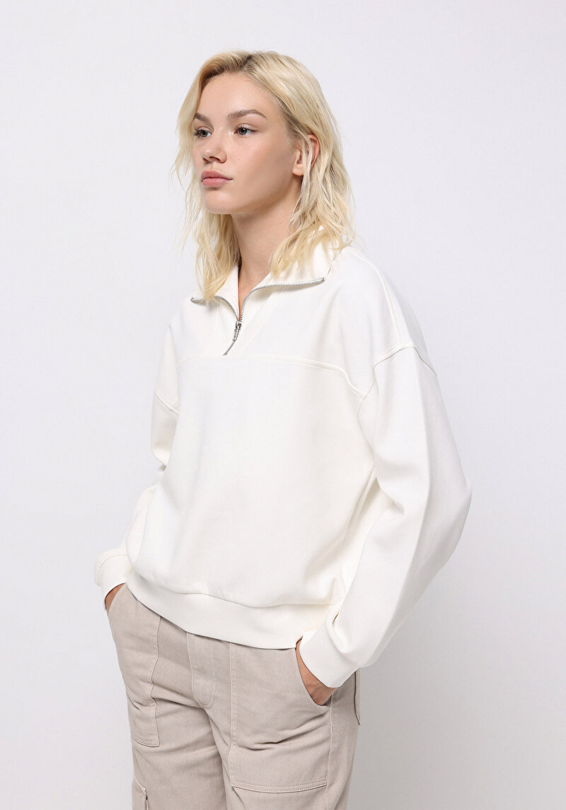Imagine a Hanorac / Bluza De Dama Alb Regular Fit  Cl1076443