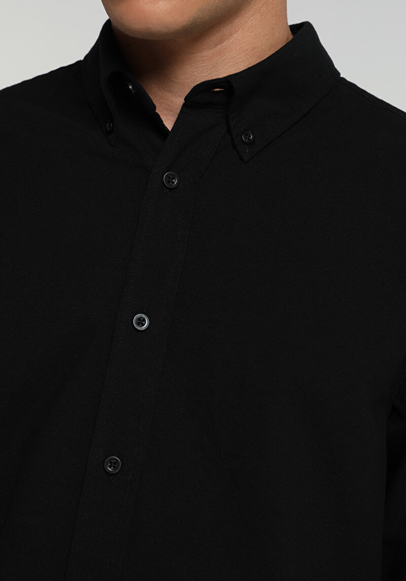 Imagine a Camasa Cu Maneca Lunga De Barbati Negru Regular Fit Cl1073845
