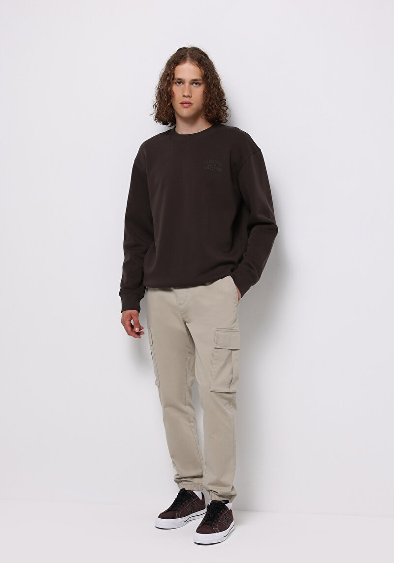 Imagine a Pantaloni De Barbati Bej Cargo Fit Cl1075639