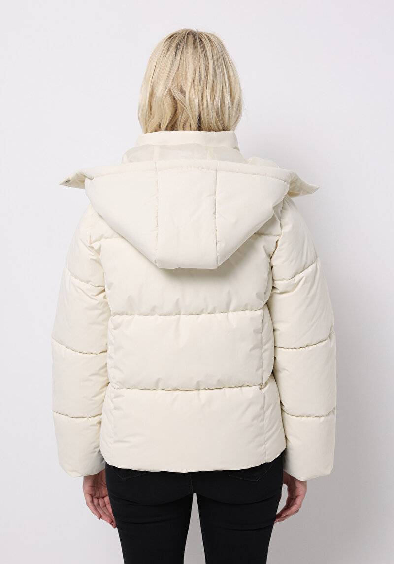 Afișați detalii pentru Jacheta De Dama Ecru Regular Fit  Cl1075970