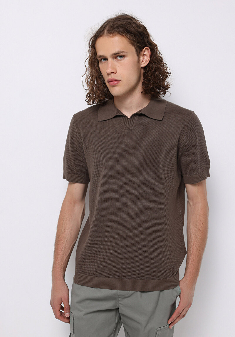 Imagine a Pulover Cu Mâneci Scurte De Barbati Bej Regular Fit  Cl1075916