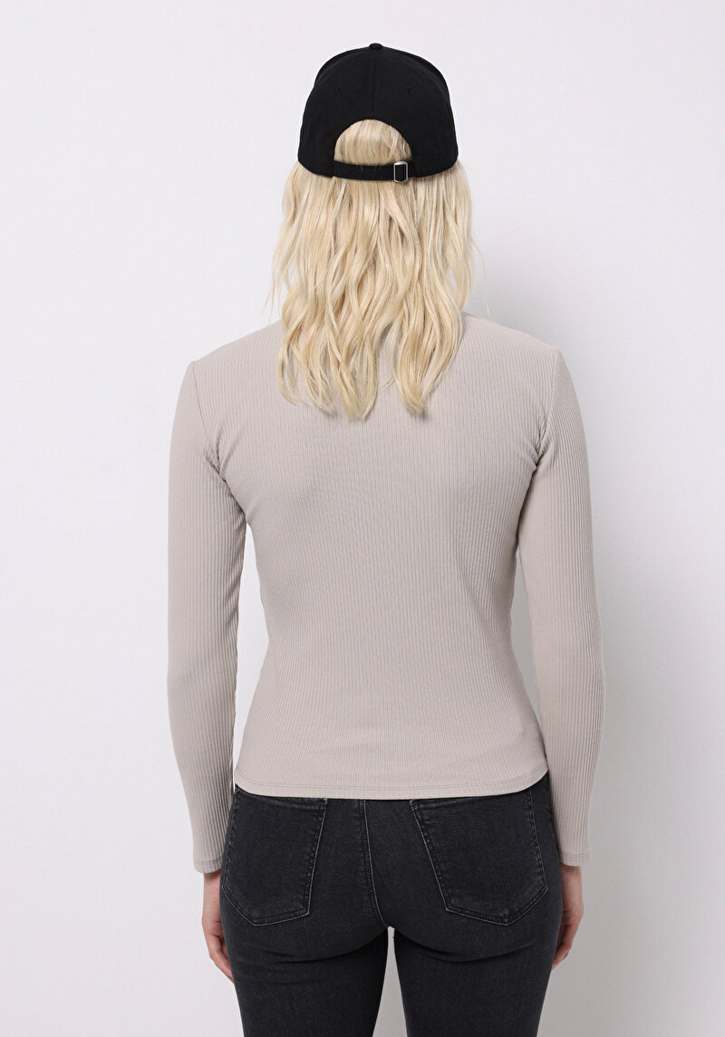 Afișați detalii pentru Pulover De Dama Bej Slim Fit  Cl1076035