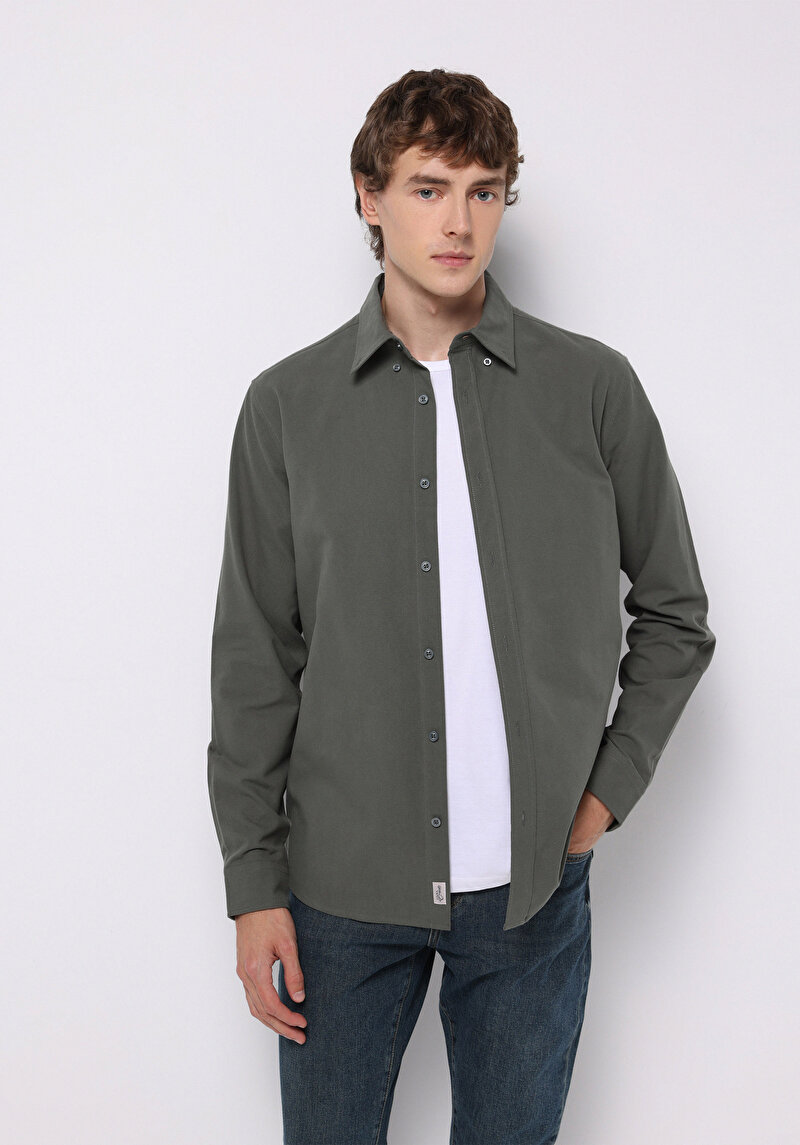 Imagine a Camasa Cu Maneca Lunga De Barbati Kaki Regular Fit  Cl1073845