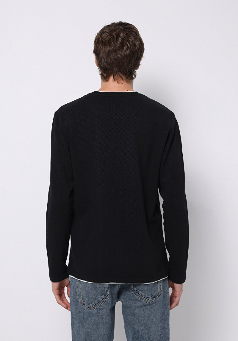 Imagine a Tricou Cu Maneca Lunga De Barbati Negru Regular Fit Cl1076433