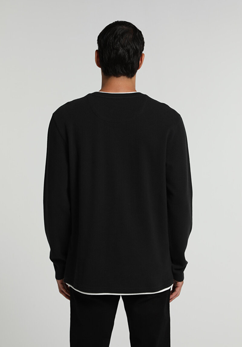 Imagine a Tricou Cu Maneca Lunga De Barbati Negru Regular Fit Cl1076433
